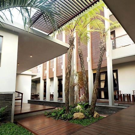 Cozy Boutique Guest House Malang Exteriör bild
