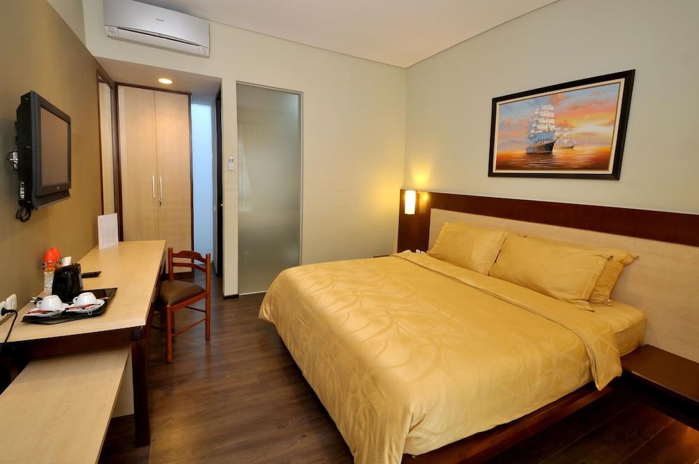 Cozy Boutique Guest House Malang Exteriör bild