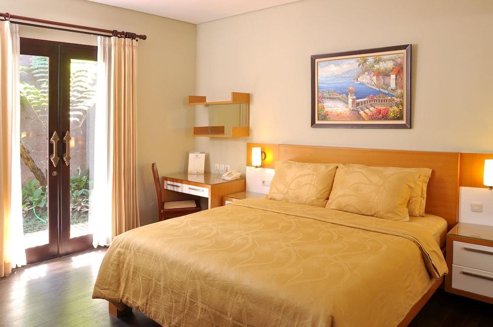 Cozy Boutique Guest House Malang Exteriör bild