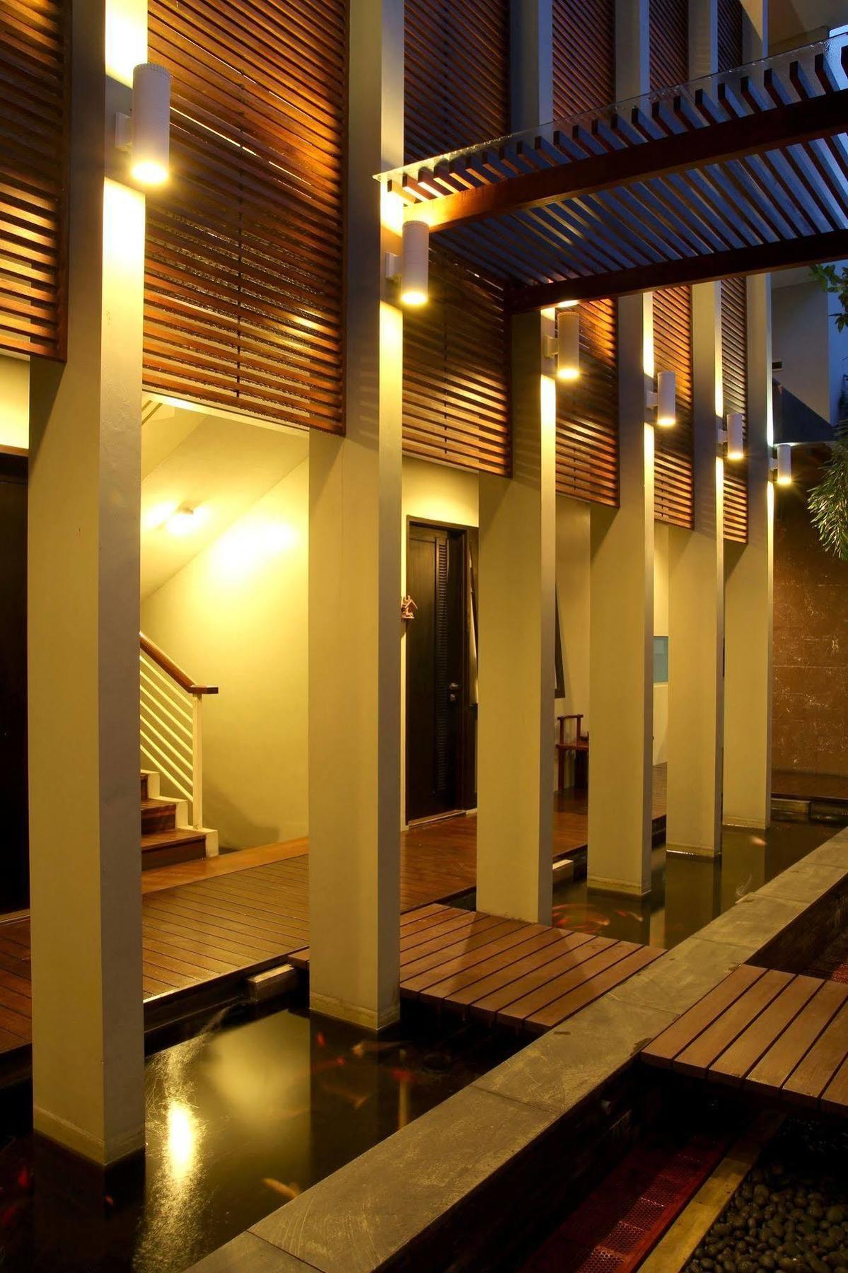 Cozy Boutique Guest House Malang Exteriör bild